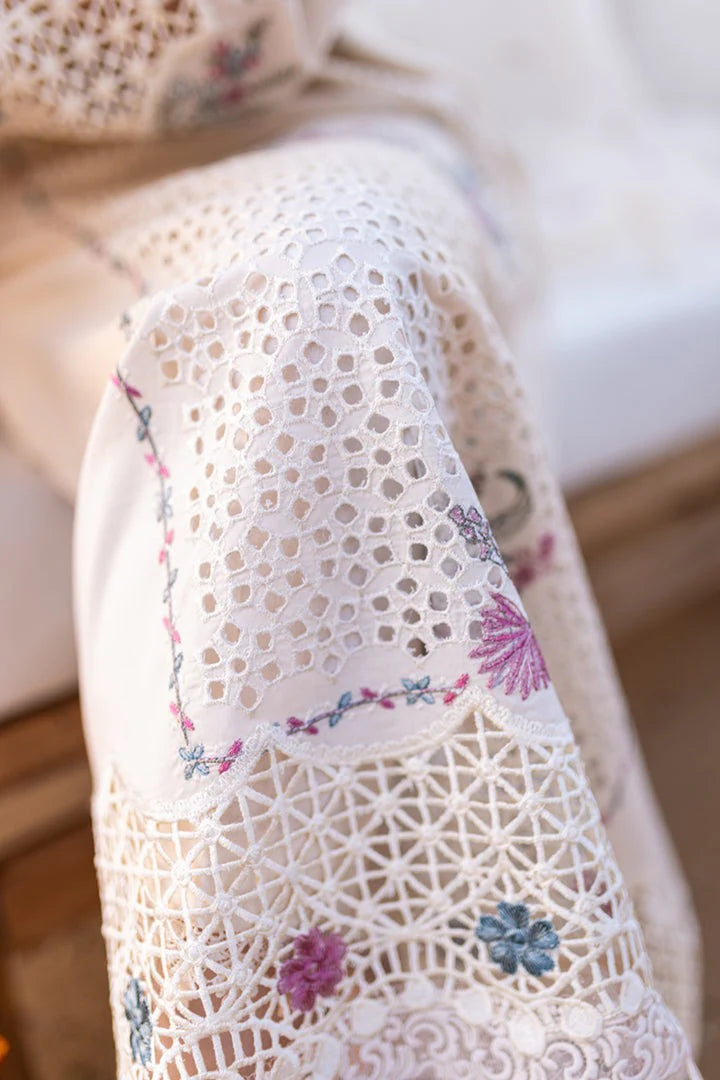 Qalamqar 3PC Chikankari Lawn Embroidered Suit | RCB-4521