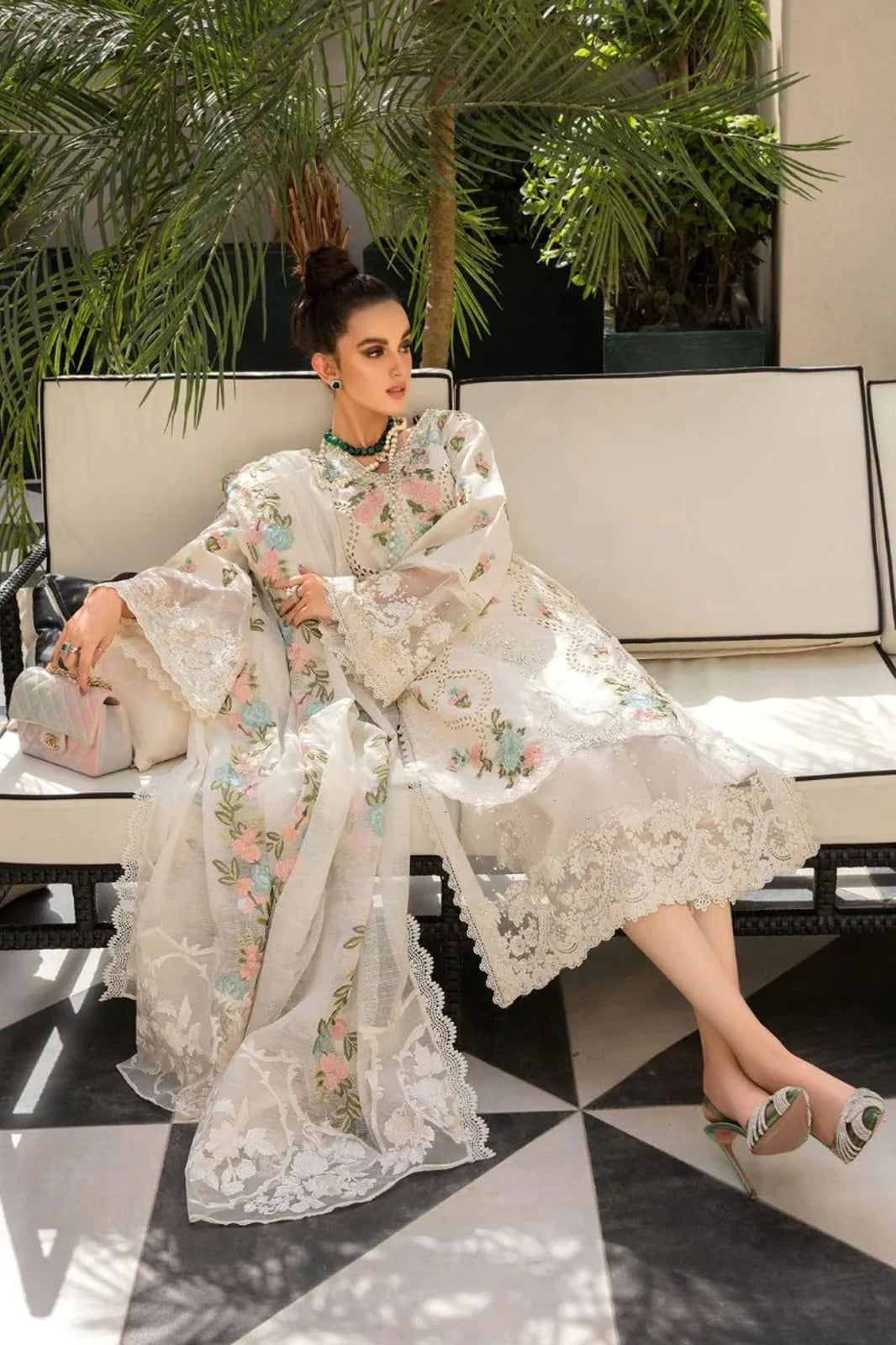 Crimson 3PC Lawn Embroidered Suit | RCB-4502